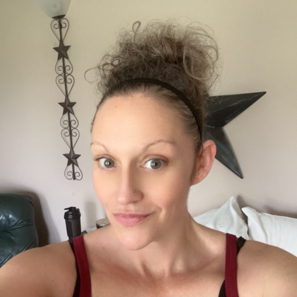 Meet your Posher, Mandy